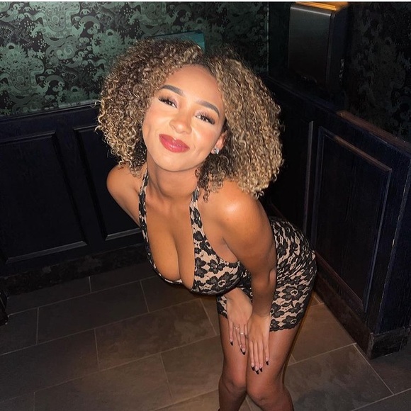 NWOT Class Act Lace Overlay Body Con Dress - Picture 4 of 11